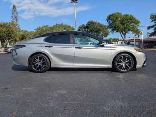 Celestial Silver Metallic 2023 Toyota Camry SE