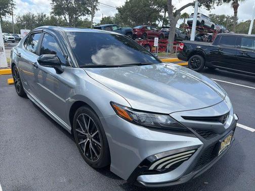 Celestial Silver Metallic 2023 Toyota Camry SE