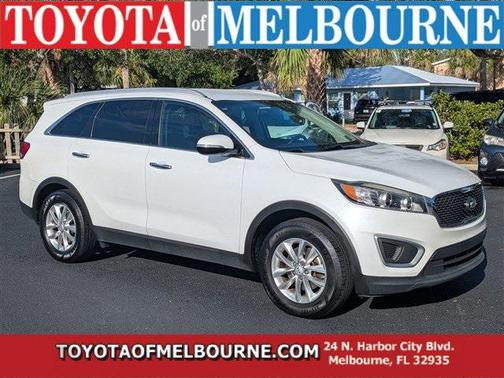 2017 Kia Sorento LX