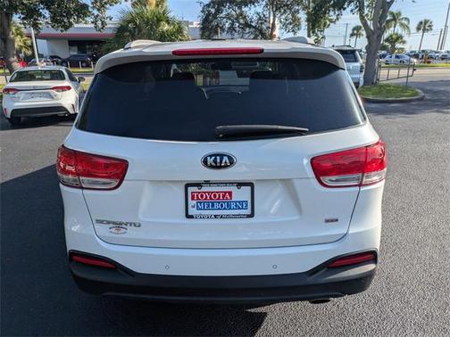 2017 Kia Sorento LX
