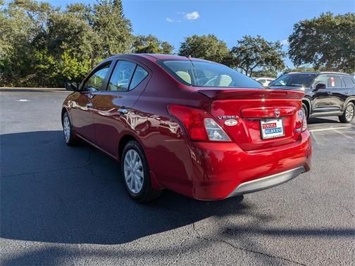 2015 Nissan Versa 1.6 SV