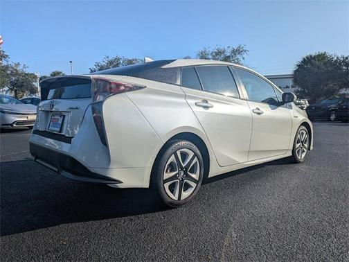 2016 Toyota Prius Four Touring