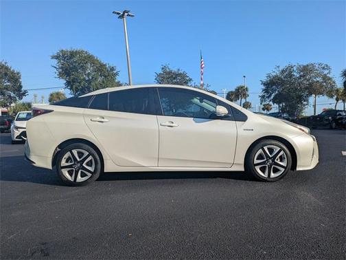 2016 Toyota Prius Four Touring