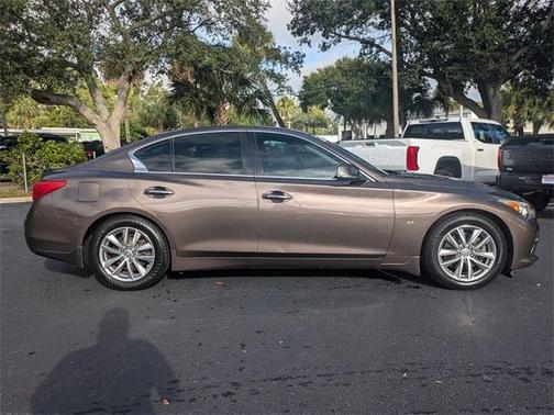 2015 INFINITI Q50 Premium