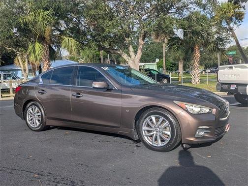2015 INFINITI Q50 Premium