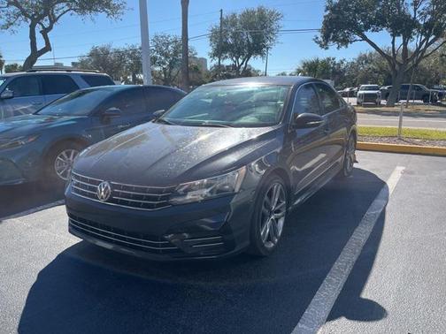 2016 Volkswagen Passat 1.8T R-Line