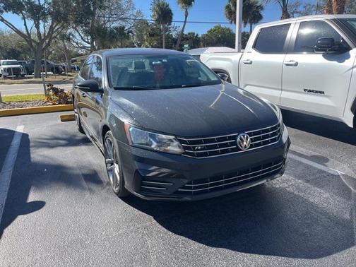 2016 Volkswagen Passat 1.8T R-Line