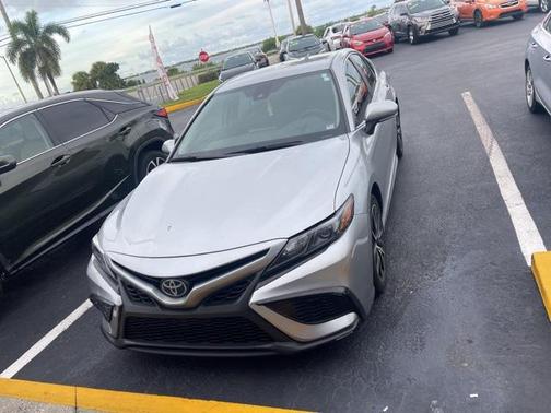 2024 Toyota Camry SE