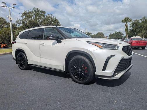 Wind Chill Pearl 2023 Toyota Highlander XSE