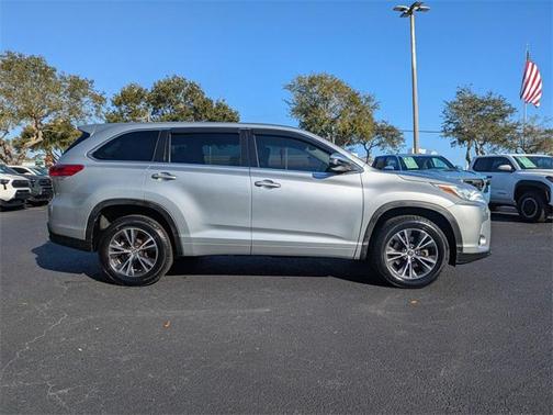 2018 Toyota Highlander LE