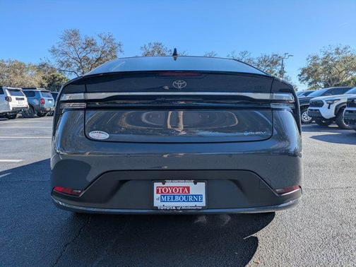 2026 Toyota Prius Plug-In Hybrid SE