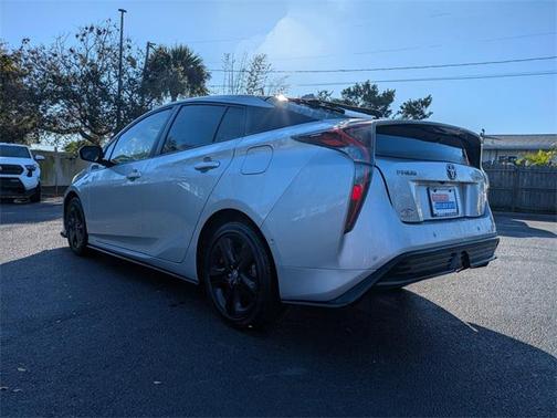 2018 Toyota Prius Four Touring