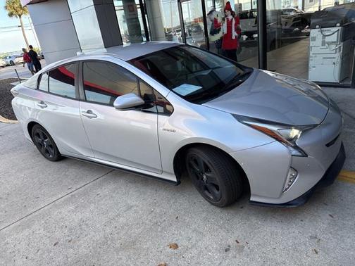 2018 Toyota Prius Four Touring
