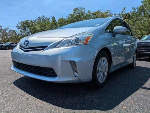 2013 Toyota Prius v Two
