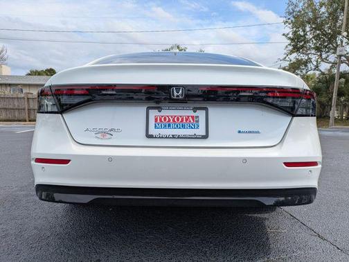 Platinum White Pearl 2023 Honda Accord Hybrid EX-L