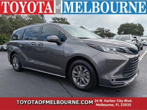 2024 Toyota Sienna XLE