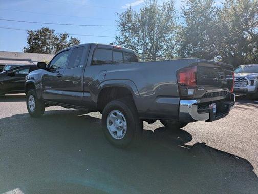 2022 Toyota Tacoma SR5