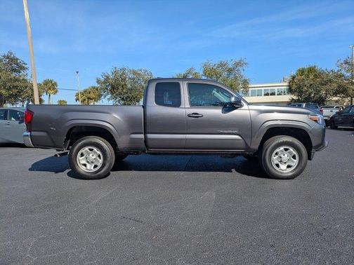 2022 Toyota Tacoma SR5