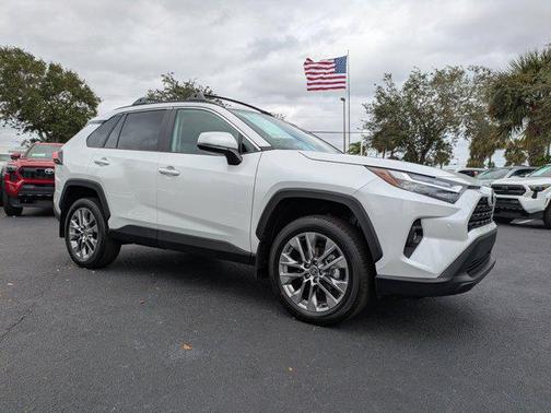 2025 Toyota RAV4 XLE Premium