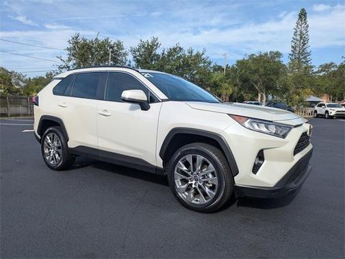 2021 Toyota RAV4 XLE Premium