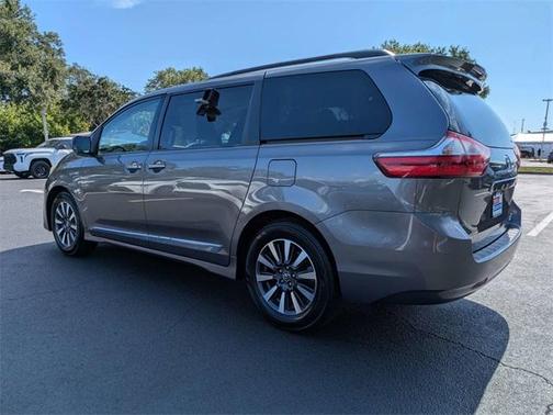 2019 Toyota Sienna Limited
