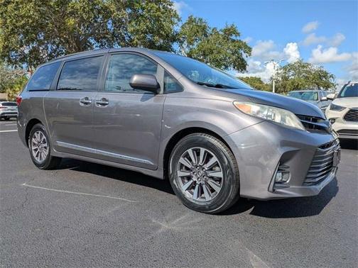 2019 Toyota Sienna Limited