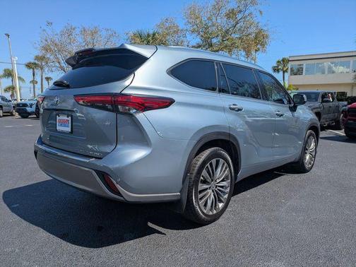 2021 Toyota Highlander Platinum