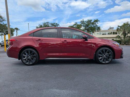 Ruby Flare Pearl/Midnight Black Metallic 2026 Toyota Corolla SE