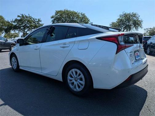 2019 Toyota Prius LE