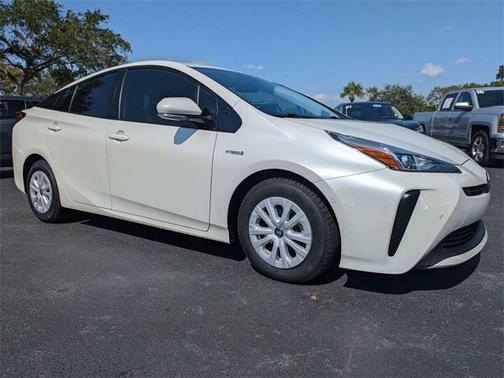 2019 Toyota Prius LE