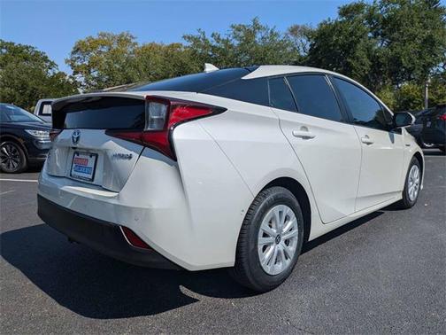 2019 Toyota Prius LE