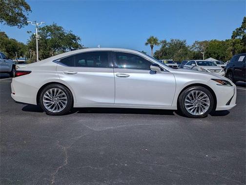 2022 Lexus ES 350 Ultra Luxury