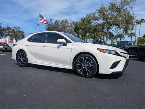 2019 Toyota Camry SE