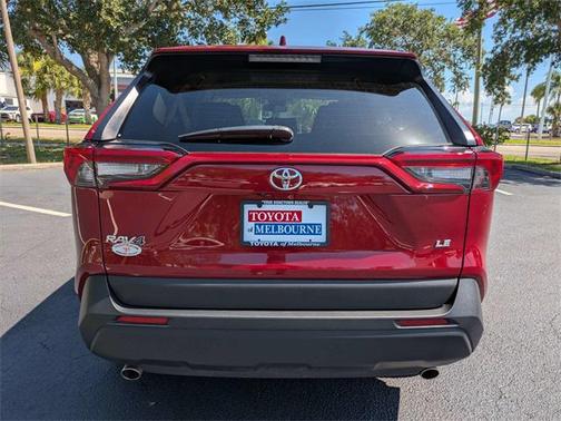 2024 Toyota RAV4 LE