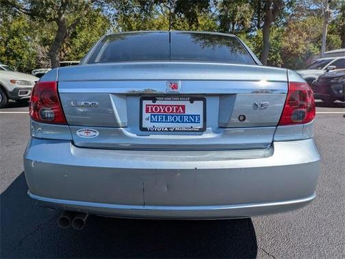 2005 Saturn L 300