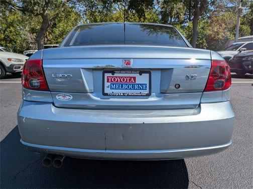 2005 Saturn L 300