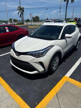 Blizzard Pearl 2020 Toyota C-HR LE