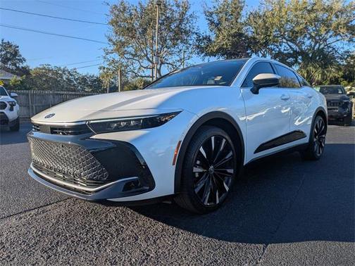 2024 Toyota Crown Platinum