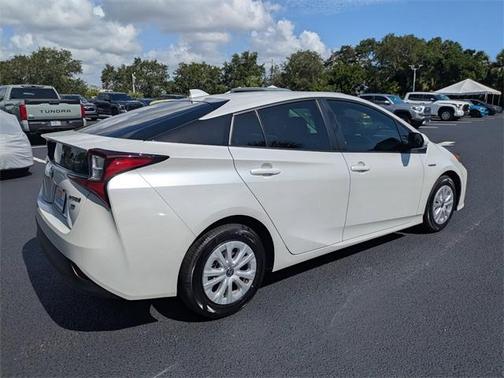 2021 Toyota Prius LE