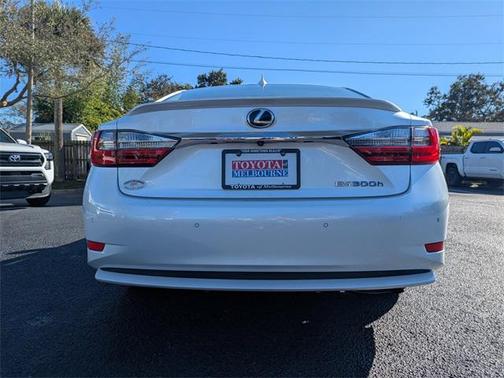 2016 Lexus ES 300h Base
