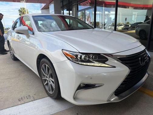 2016 Lexus ES 300h Base