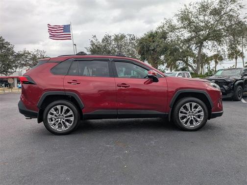 2025 Toyota RAV4 XLE Premium