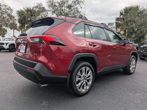 2025 Toyota RAV4 XLE Premium