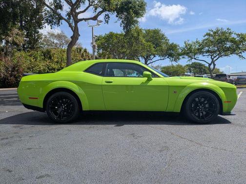 Sublime Metallic Clearcoat 2023 Dodge Challenger R/T Scat Pack Widebody