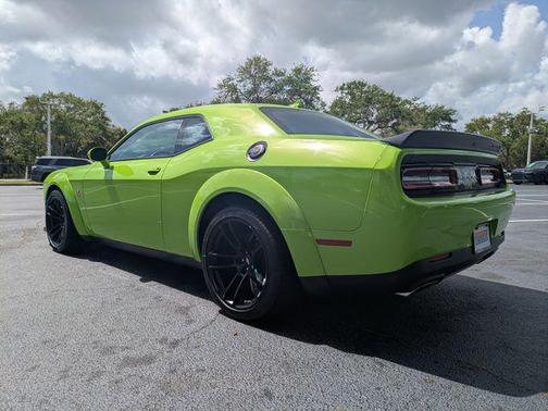 Sublime Metallic Clearcoat 2023 Dodge Challenger R/T Scat Pack Widebody