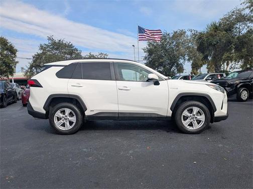 2019 Toyota RAV4 Hybrid LE