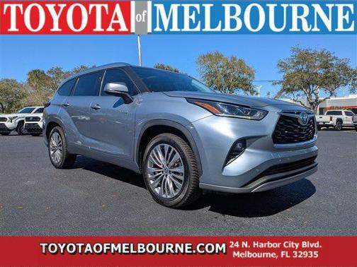 2021 Toyota Highlander Hybrid Platinum