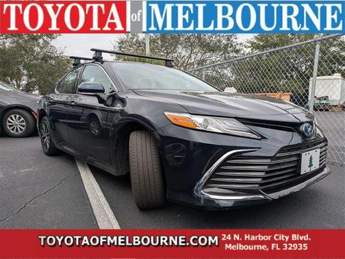 2021 Toyota Camry Hybrid XLE