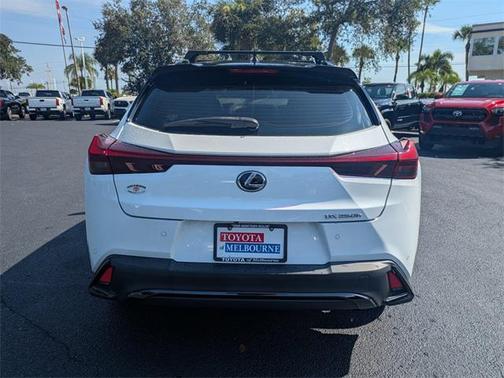 2024 Lexus UX 250h F SPORT Handling