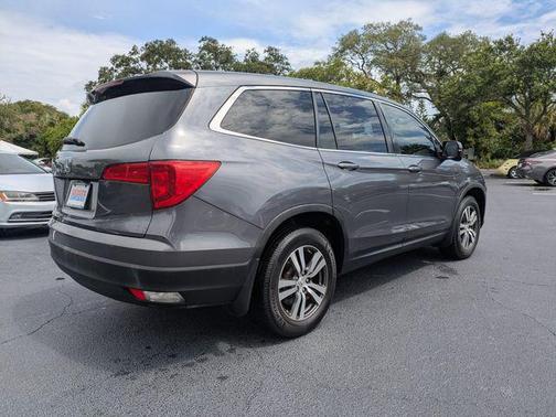 Modern Steel Metallic 2016 Honda Pilot EX-L